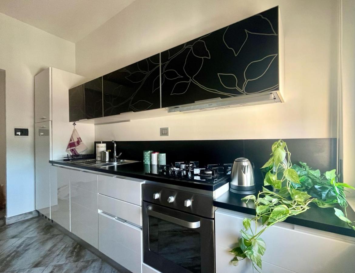 Apartamento Il Nido Di Giraben Savona Exterior foto