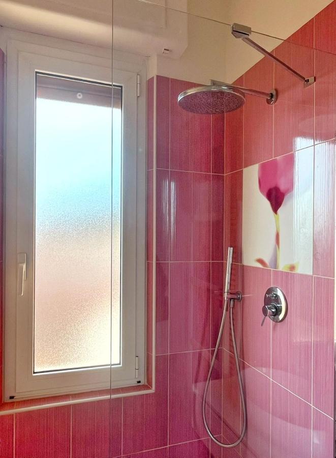 Apartamento Il Nido Di Giraben Savona Exterior foto